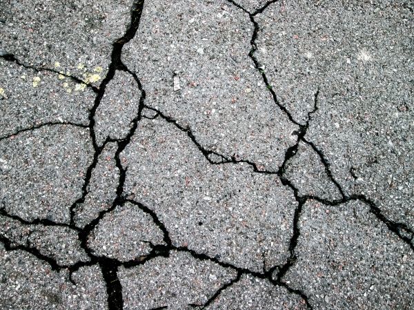 Driveway Crack Filling in Lincoln