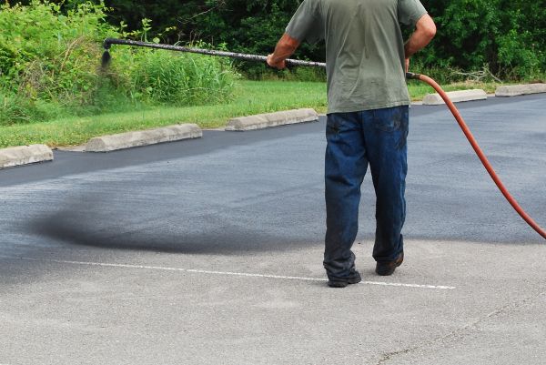 Lot Sealcoating in Lincoln