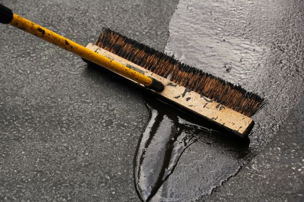 Asphalt Driveway Sealing in Lincoln